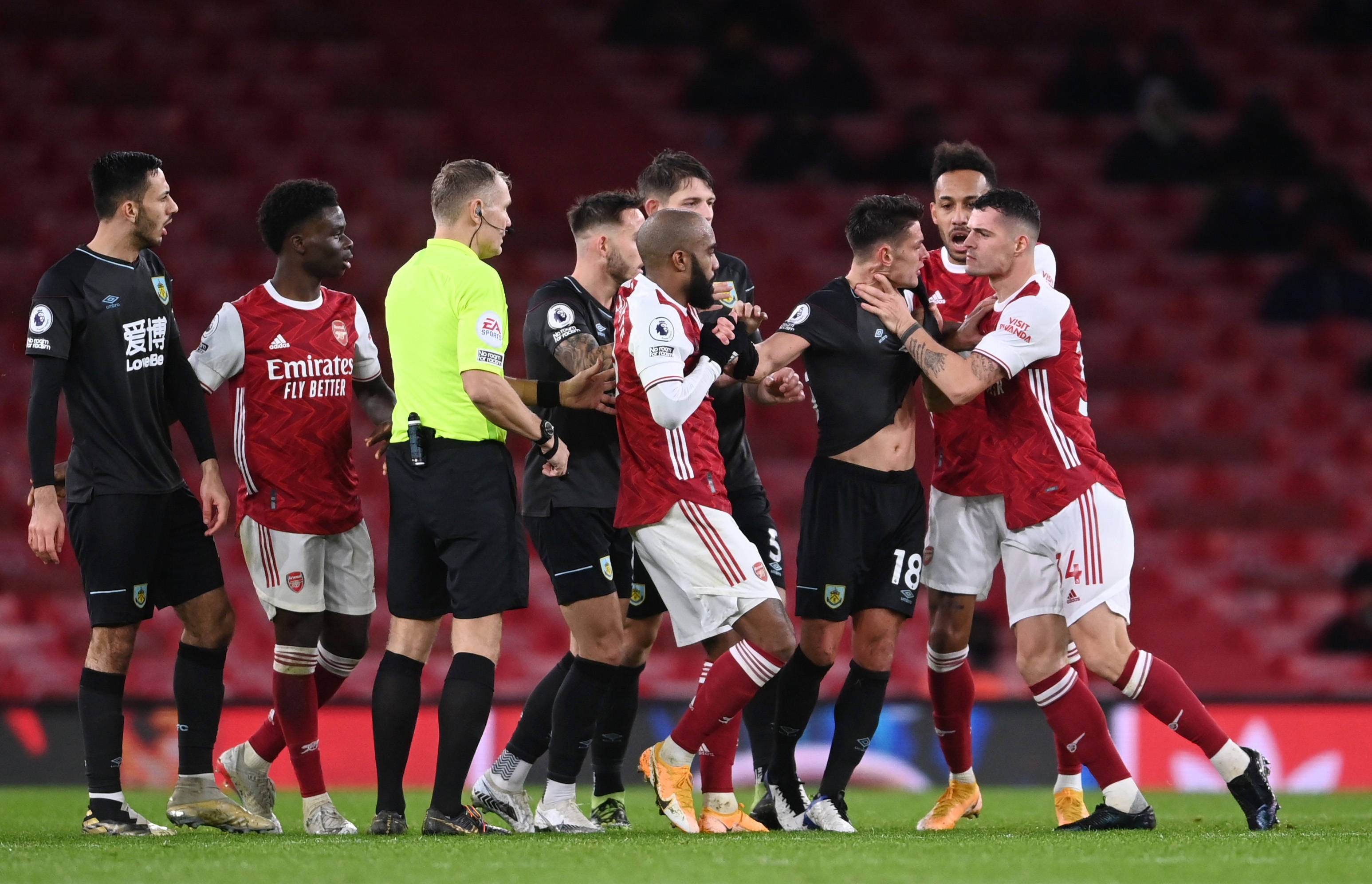 许多球队现 许多球队现